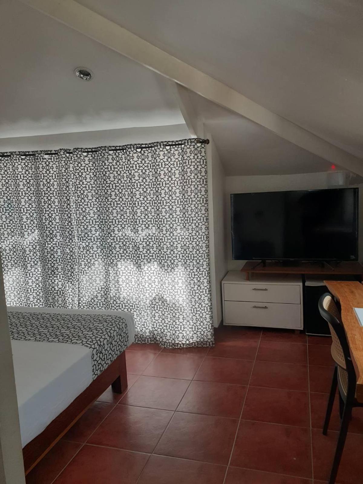 Bluewaves Beach House Balabag  Экстерьер фото