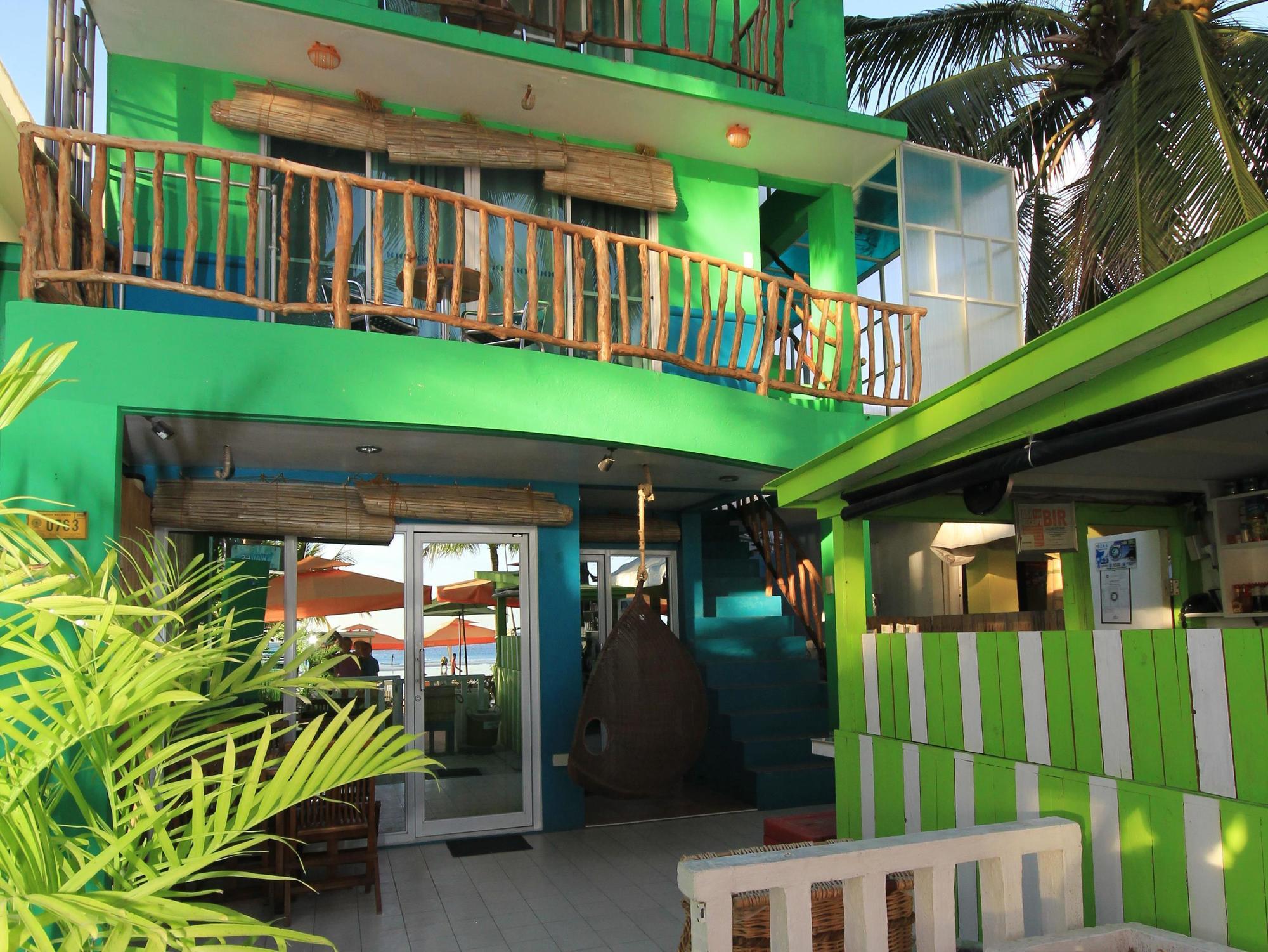 Bluewaves Beach House Balabag  Экстерьер фото